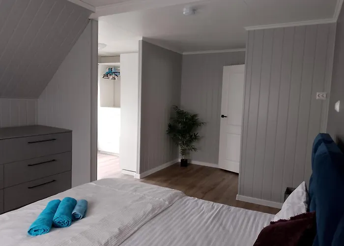 Bed & Breakfast Gate 1 Bnb, 177 House Nr, Maloy