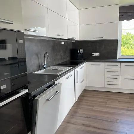 Gate 1 Bnb, 177 House Nr,