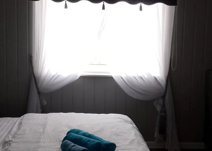 Bed & Breakfast Gate 1 Bnb, 177 House Nr, *