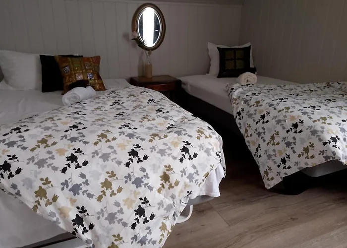 Gate 1 Bnb, 177 House Nr, Bed & Breakfast