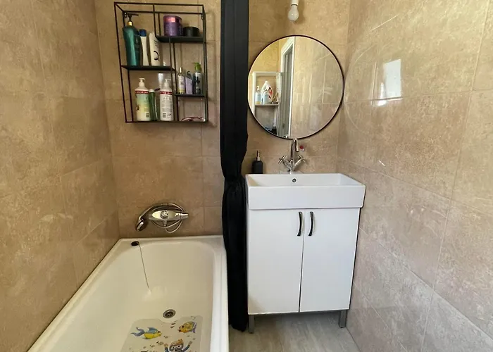 Gate 1 Bnb, 177 House Nr, * Maloy